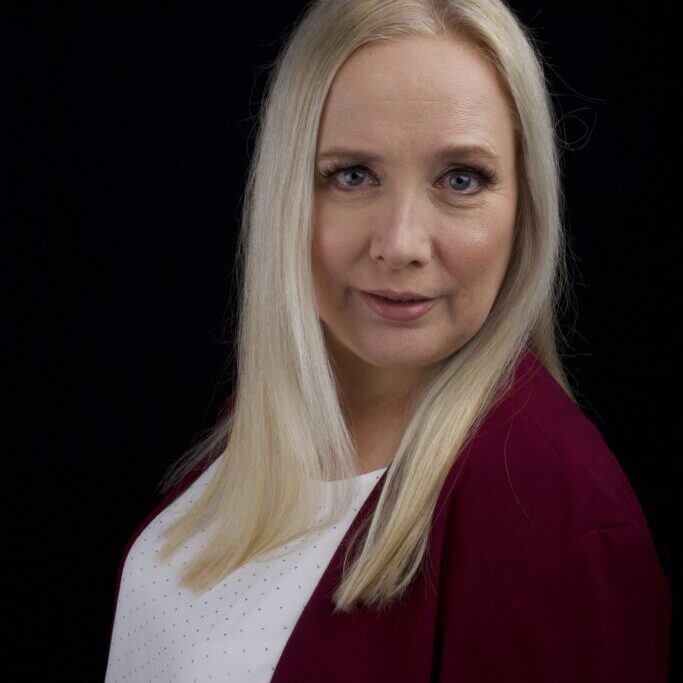 Susanna Head Shot for back cover